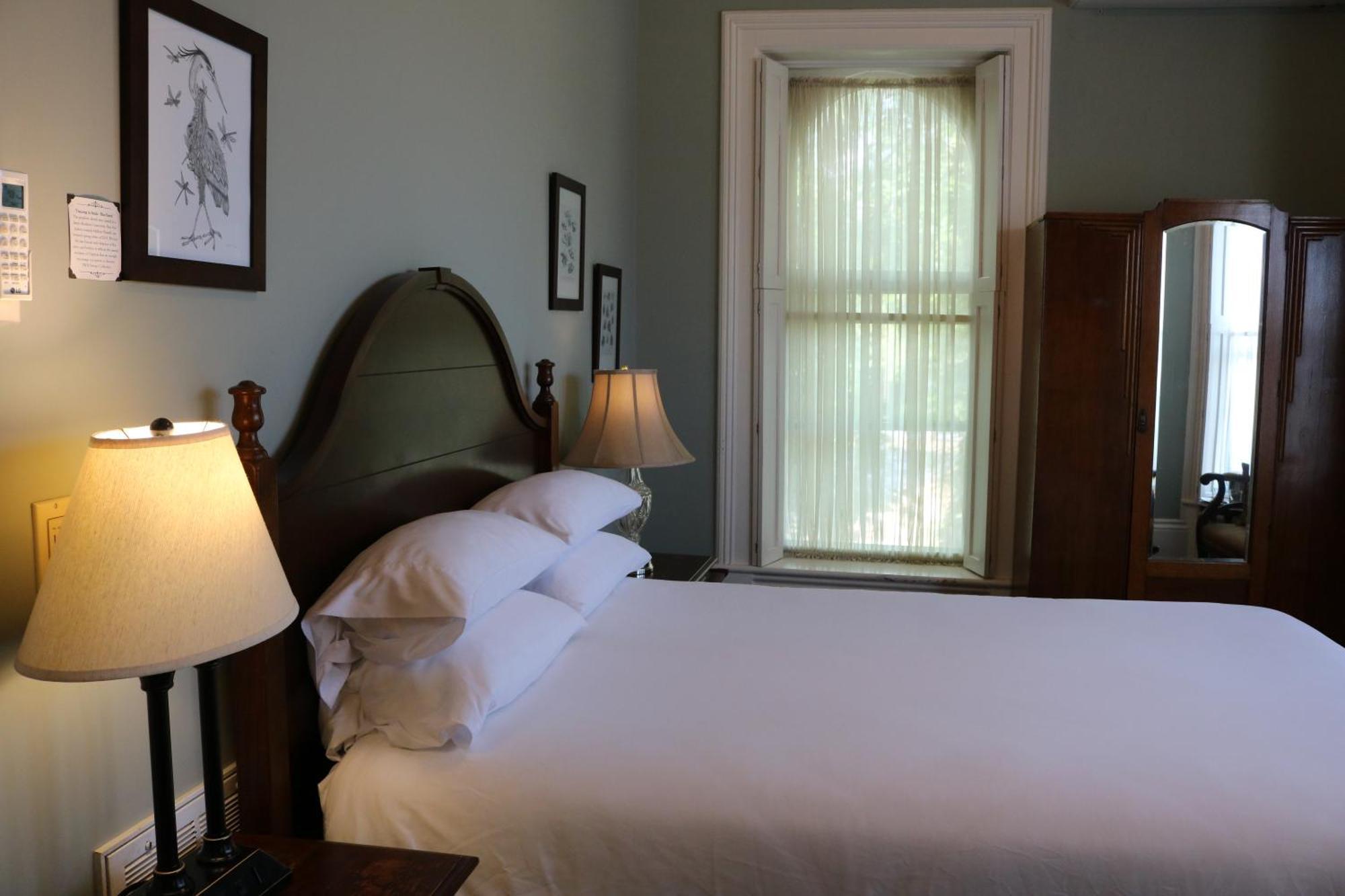 The Joshua Wilton House Hotell Harrisonburg Exteriör bild